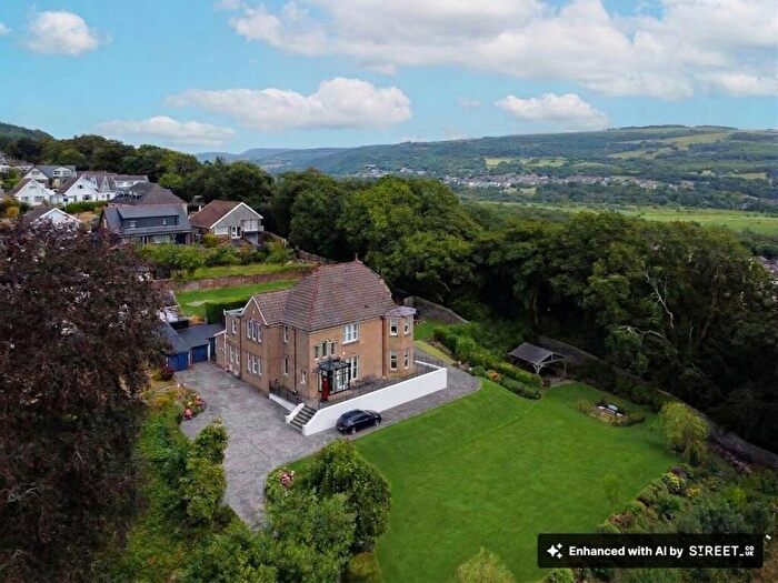 5 Bedroom Detached House For Sale In Daphne Road, Bryncoch, SA10