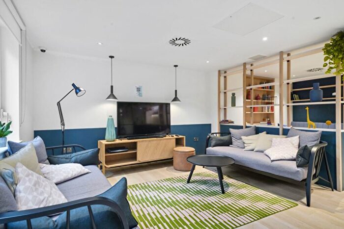 2 Bedroom Apartment To Rent In New Maker Yards, Middlewood St, M5