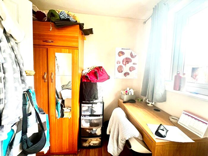 4 Bedroom End Of Terrace House To Rent In Clifton Way, London, SE15