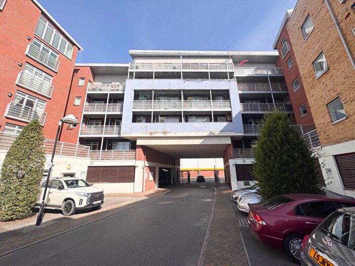 2 Bedroom Flat To Rent In Kingfisher Meadow, Maidstone, ME16