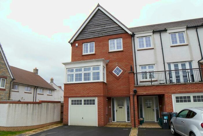 6 Bedroom End Of Terrace House To Rent In Great Clover Leaze, Cheswick Village, Bristol, BS16