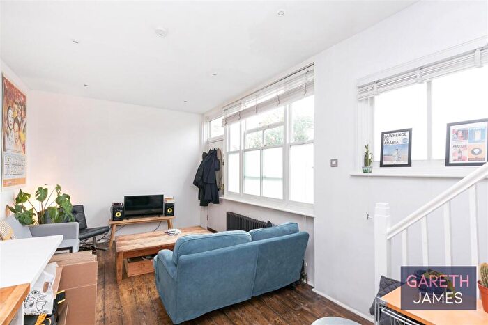 1 Bedroom End Of Terrace House To Rent In Mcdermott Road, SE15