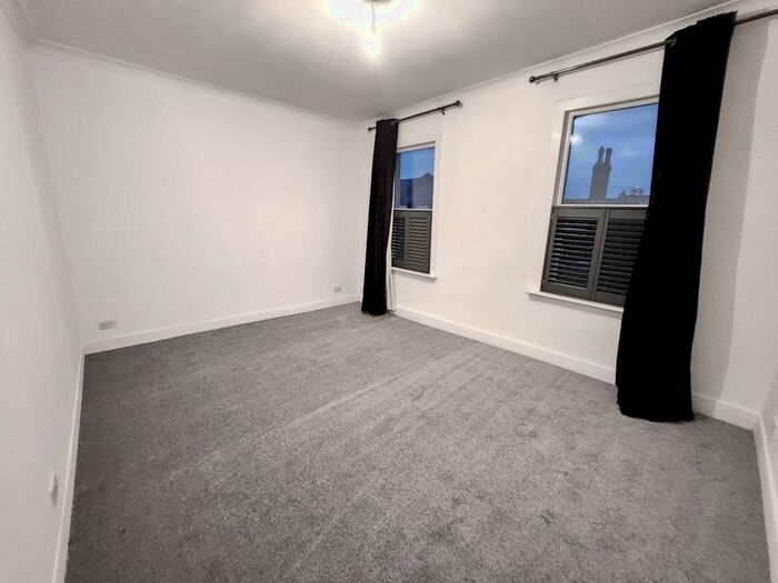 1 Bedroom Flat To Rent In Stork Road, Forest Gate, E7