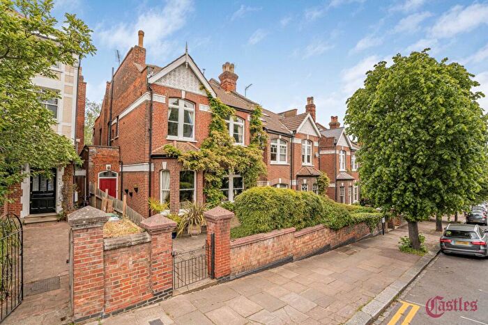 4 Bedroom Terraced House For Sale In Wolseley Road, N8