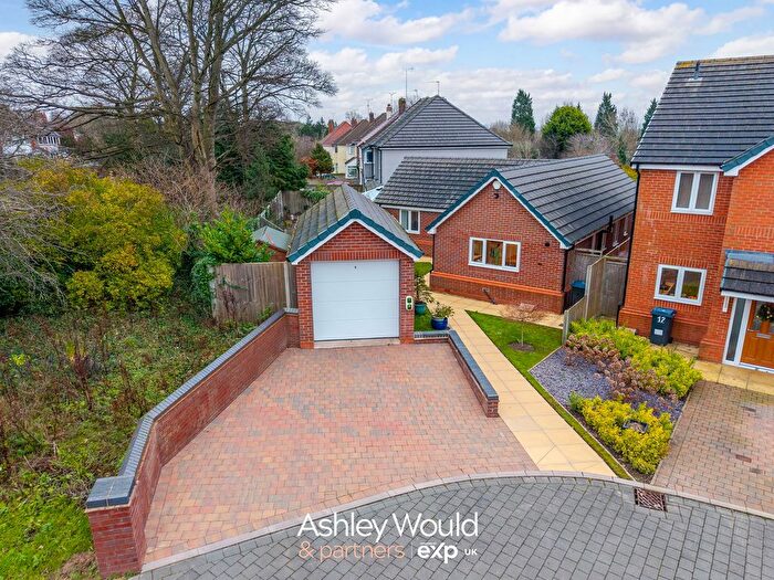 3 Bedroom Detached House For Sale In The Green, Quinton, B32