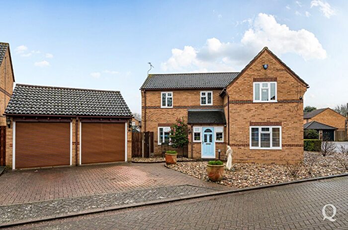 4 Bedroom Detached House For Sale In Pavilion Drive, Kemsley, Sittingbourne, ME10