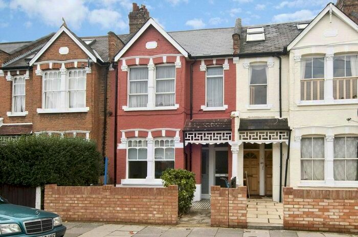 2 Bedroom Flat To Rent In Adelaide Grove, London, W12