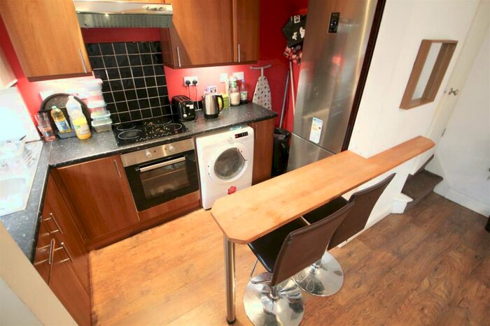 4 Bedroom Terraced House To Rent In Thornville View, Hyde Park, Leeds, LS6