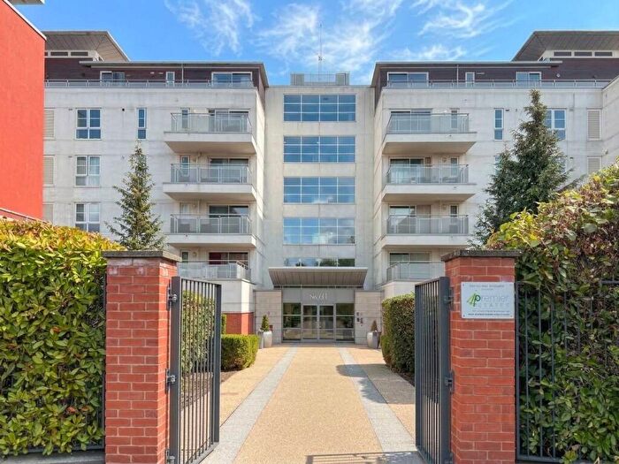 2 Bedroom Apartment For Sale In Watkin Road, Leicester, LE2