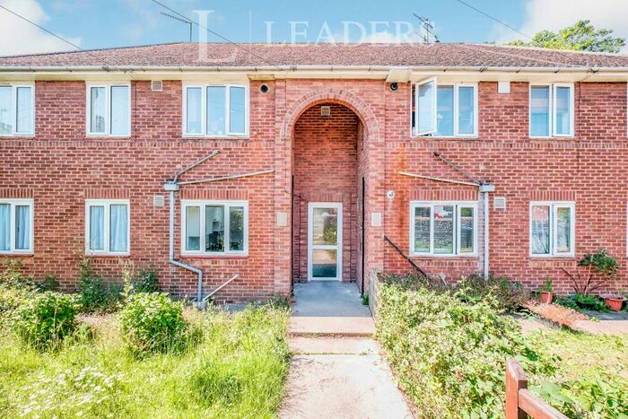 3 Bedroom Flat To Rent In Church Road Tarring, BN13