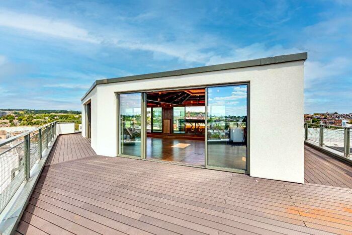 4 Bedroom Penthouse To Rent In Kentish Town, London, NW5