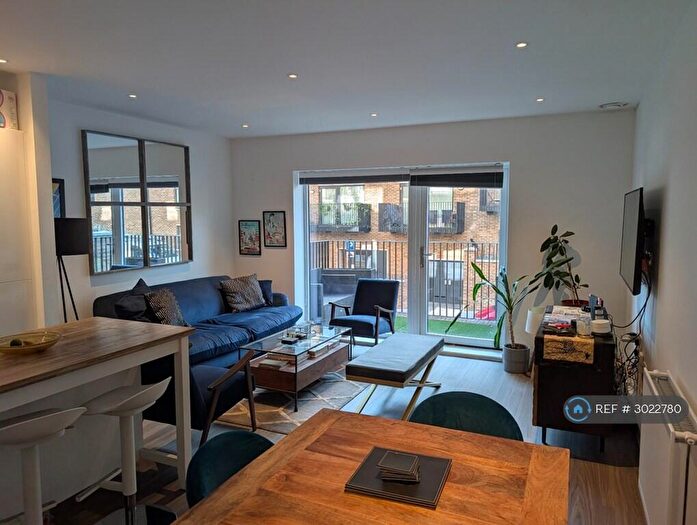 2 Bedroom Flat To Rent In Brumwell Avene, Woolwich, SE18