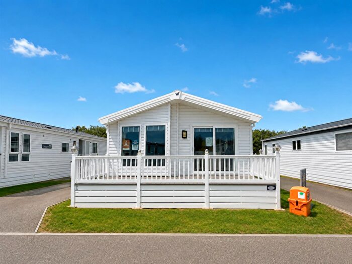 2 Bedroom Park Home For Sale In Shottendane Road, Birchington, CT7