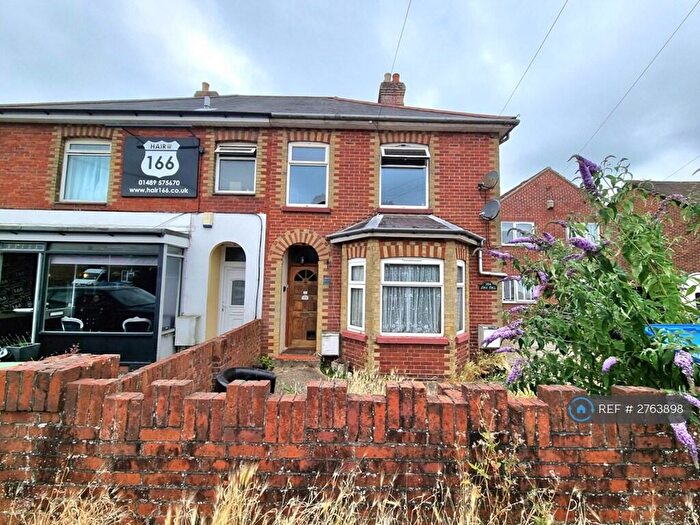 2 Bedroom Flat To Rent In Hunts Pond Road, Fareham, PO14