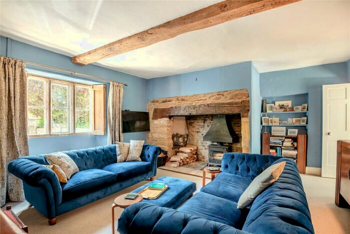 4 Bedroom Semi-Detached House For Sale In Cricklade Street, Poulton, Cirencester, Gloucestershire, GL7