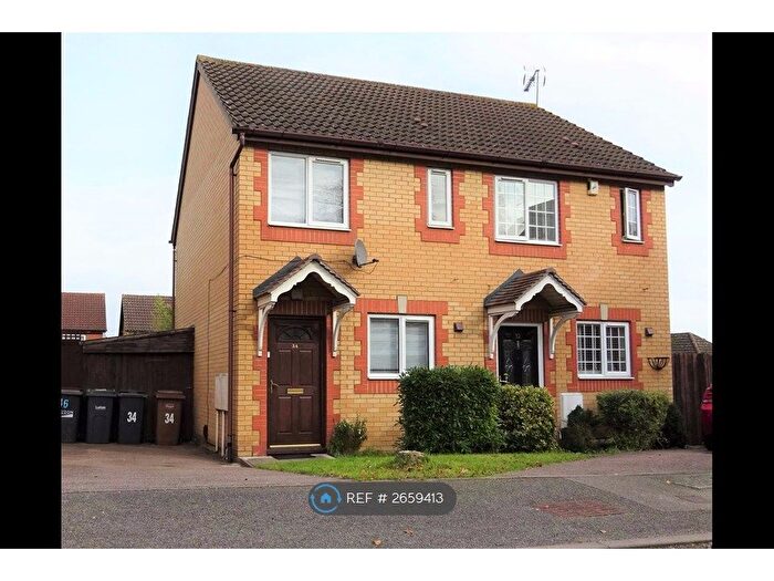2 Bedroom Semi Detached House To Rent In Simpson Close, Leagrave, Luton, LU4