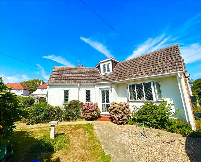 2 Bedroom Bungalow For Sale In Hythe Close, Worthing, West Sussex, BN11