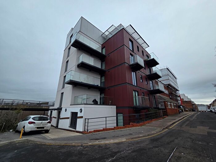 2 Bedroom Flat To Rent In Collingdon Street, Luton, LU1