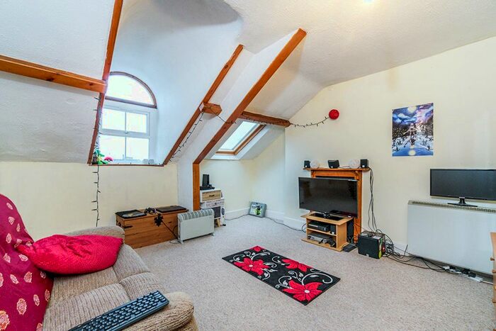 1 Bedroom Flat To Rent In Moor View Terrace, Plymouth PL4