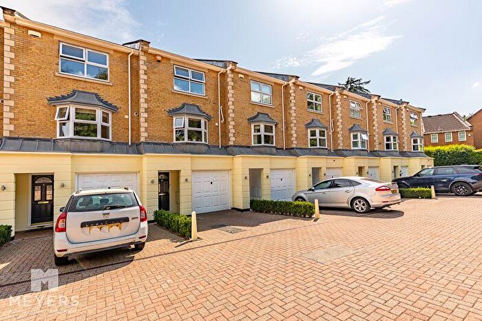Studio To Rent In Bourne Banks, Branksome Wood Road, Bournemouth, BH4