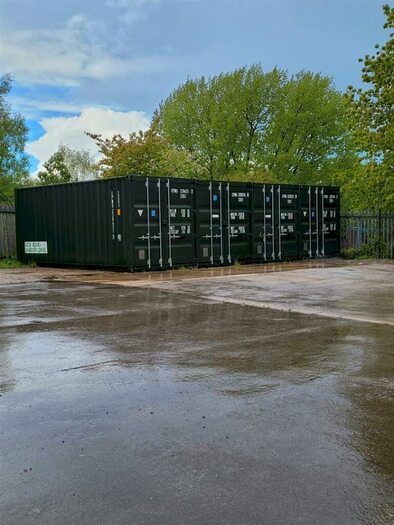 Garage / Parking To Rent In Storage, Bazaar Street, Salford, M6