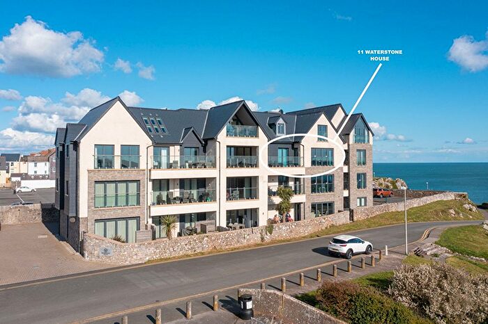 2 Bedroom Flat For Sale In Battery Road, Tenby, SA70
