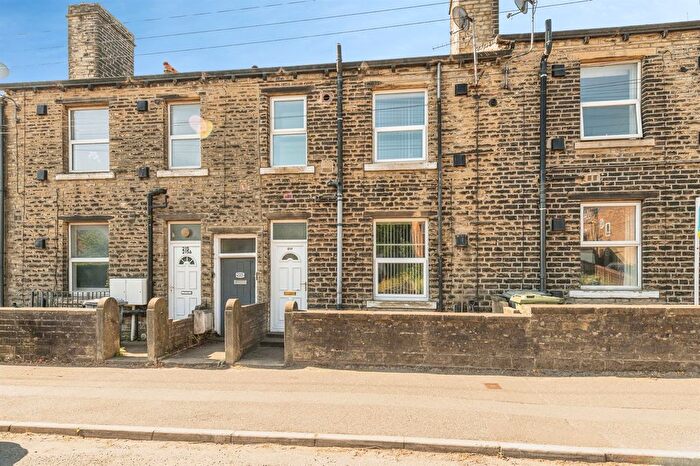 1 Bedroom Terraced House For Sale In New Hey Road, Oakes, Huddersfield, HD3