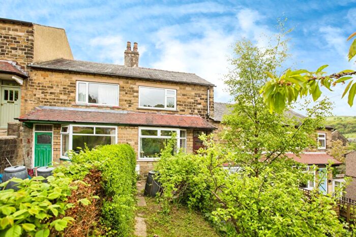 2 Bedroom Terraced House For Sale In Highfield Crescent, Hebden Bridge, HX7