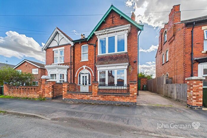 4 Bedroom Detached House For Sale In Knightthorpe Road, Loughborough, LE11