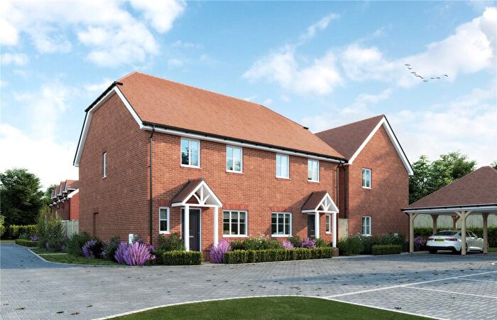 3 Bedroom Semi Detached House For Sale In Fuggle Hop Close, Tongham, Farnham, Surrey, GU10