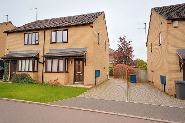 3 Bedroom Semi-Detached House For Sale In Bridle Close, Brafield On The Green, Northampton, NN7