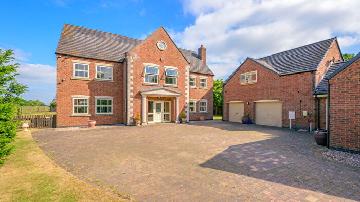 6 Bedroom Detached House For Sale In West Meadows In Allington Near Grantham, NG32