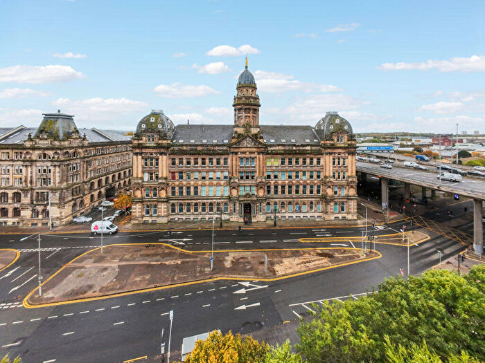 3 Bedroom Apartment For Sale In Morrison Street, Glasgow, G5