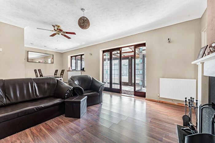 3 Bedroom Detached Bungalow For Sale In Russet Close, Staines-Upon-Thames, TW19