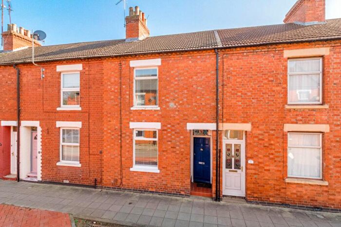 3 Bedroom Terraced House For Sale In St Mary Street, New Bradwell, MK13
