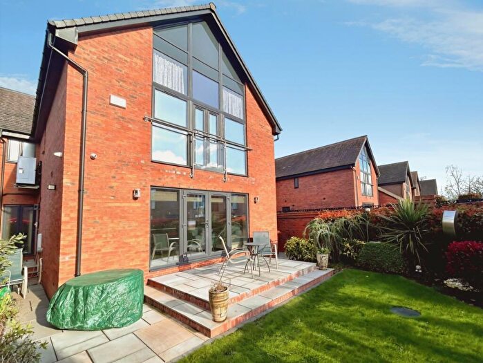 4 Bedroom Detached House For Sale In Friday Lane, Barston, Solihull, B92