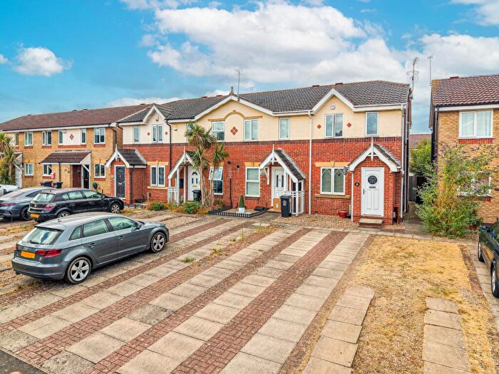 2 Bedroom End Of Terrace House For Sale In Newham Close, Leicester, Leicestershire, LE4