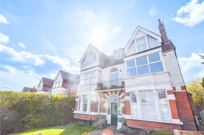 1 Bedroom Flat To Rent In South Norwood Hill, London, SE25