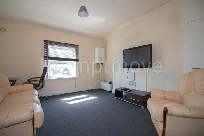 1 Bedroom Flat To Rent In Rothesay Road Luton, LU1