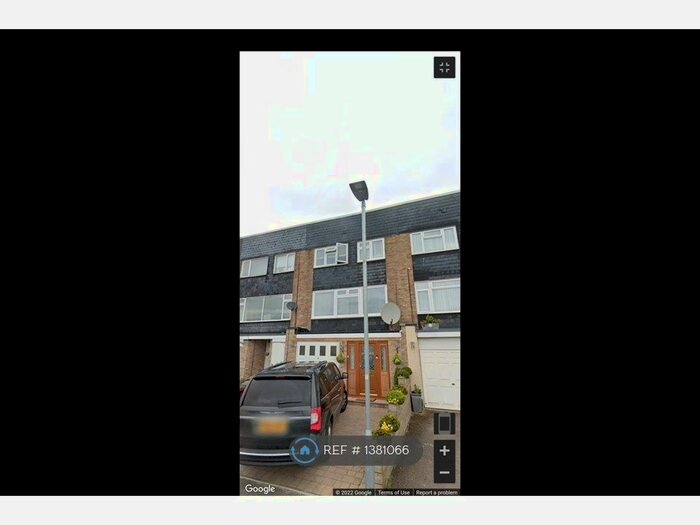 3 Bedroom Terraced House To Rent In Willow Way, Potters Bar, EN6