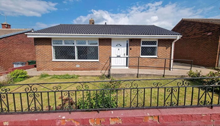 2 Bedroom Detached Bungalow For Sale In Blackheath Close, Barnsley, S71