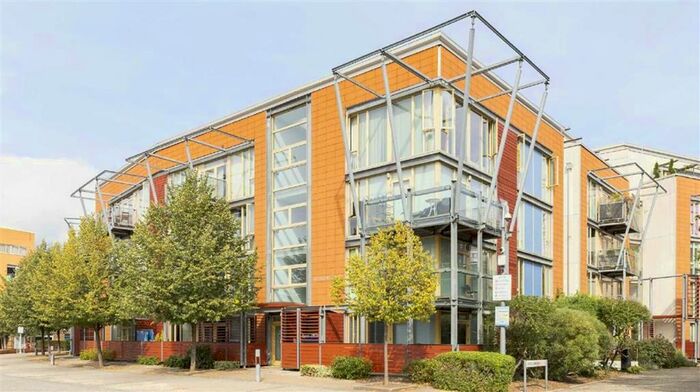 2 Bedroom Flat To Rent In School Square, London, SE10