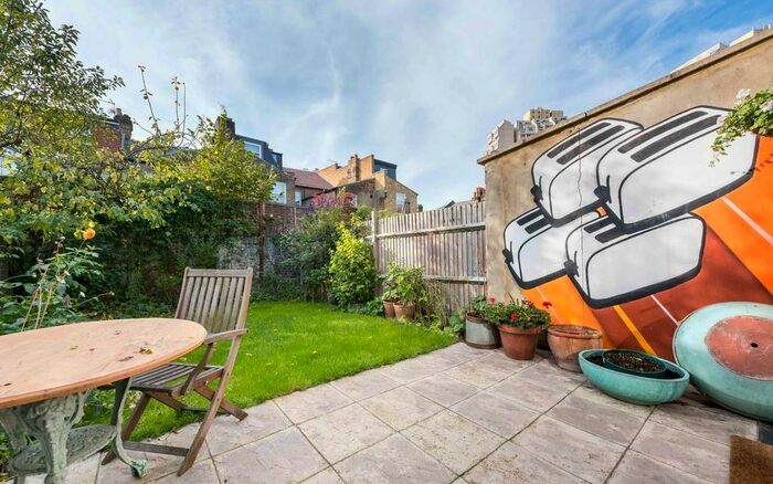 4 Bedroom Property To Rent In Kay Road, London, SW9