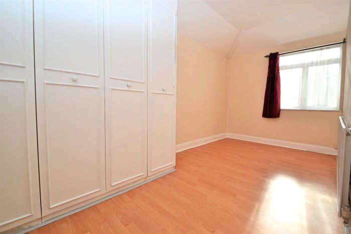 1 Bedroom Maisonette To Rent In Tolworth Park Road, Surbiton, KT6