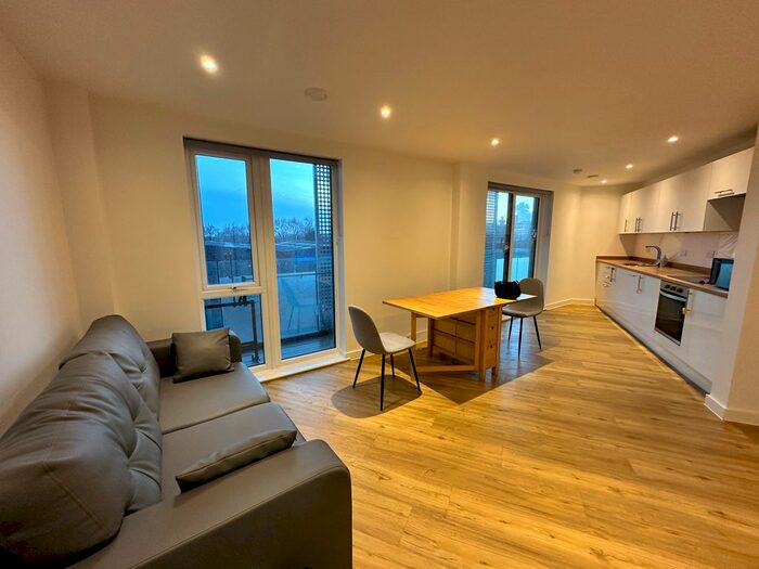 2 Bedroom Flat To Rent In Every Street, Manchester, M4