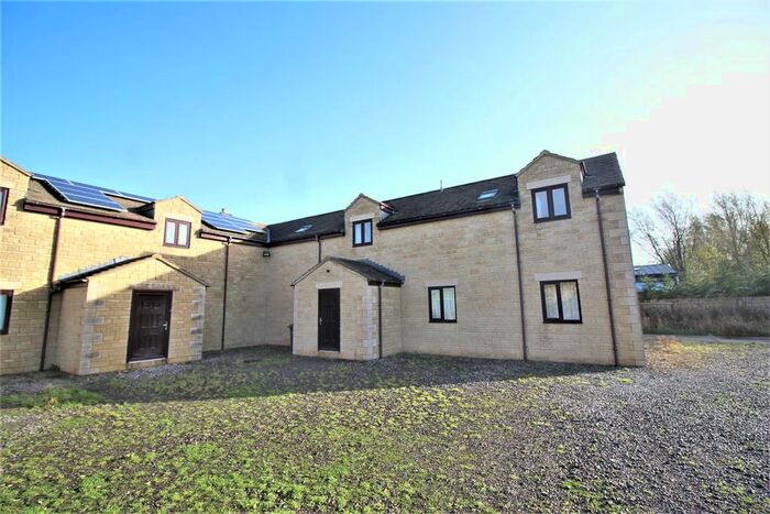 2 Bedroom Flat To Rent In Sodom Lane, Dauntsey, Chippenham, SN15