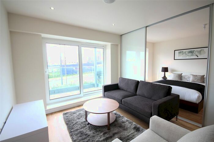 Studio To Rent In East Drive, London, NW9