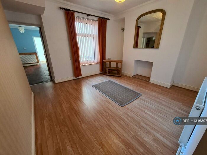 1 Bedroom Flat To Rent In Stanley Street, Llanelli, SA15