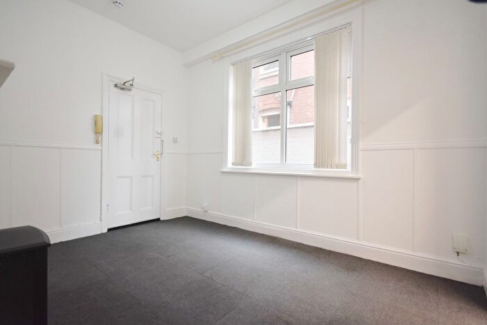 1 Bedroom Flat To Rent In Walsgrave Road, Coventry, CV2