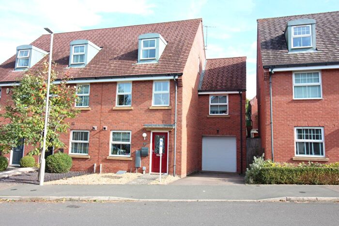 4 Bedroom End Of Terrace House For Sale In Wordsley, Kirkpatrick Drive, DY8